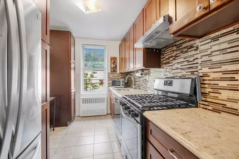 Kitchen - 150-15 79 Ave #1A, Flushing, NY 11367 photo 1 of 1