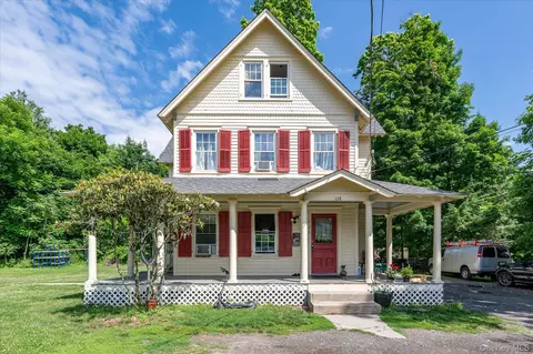 126 Babbitt Rd, Bedford Hills, NY 10507