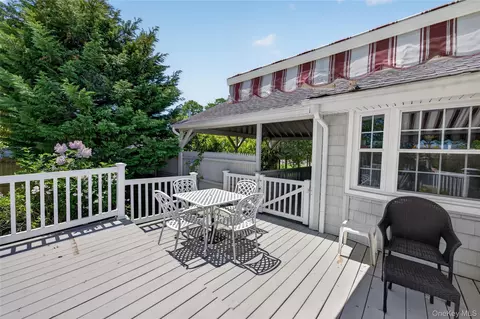 Exterior - 203 Lyman Rd, Patchogue, NY 11772 photo 3 of 5