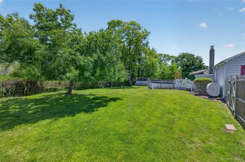Exterior - 203 Lyman Rd, Patchogue, NY 11772 photo 5 of 5