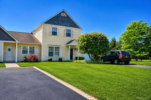 6 Dove Path, Coram, NY 11727