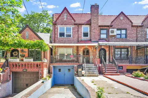 63-163 A Alderton St, Rego Park, NY 11374