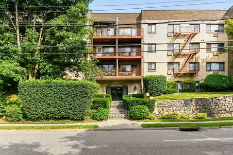 2221 Palmer Ave #3P, New Rochelle, NY 10801