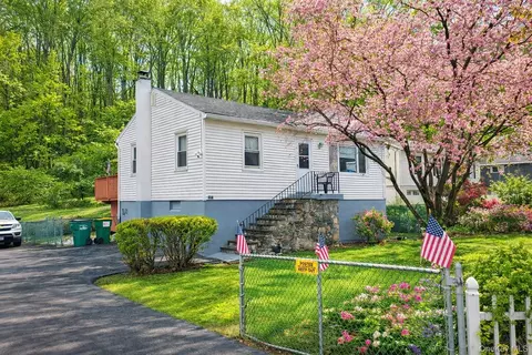 356 Sprout Brook Rd, Philipstown, NY 10524