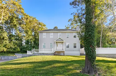 24 Belmont Rd, Sound Beach, NY 11789