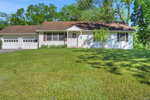 175 Overocker Rd, Arlington, NY 12603