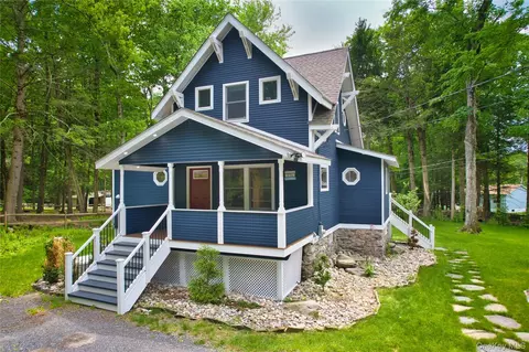 407 Yankee Lake Rd, Mamakating, NY 12790