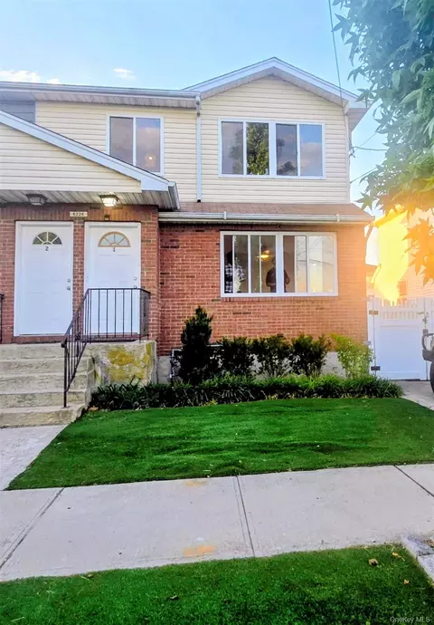6226 Elizabeth Rd, New York, NY 11692