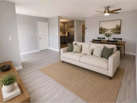 6226 Elizabeth Rd, New York, NY 11692