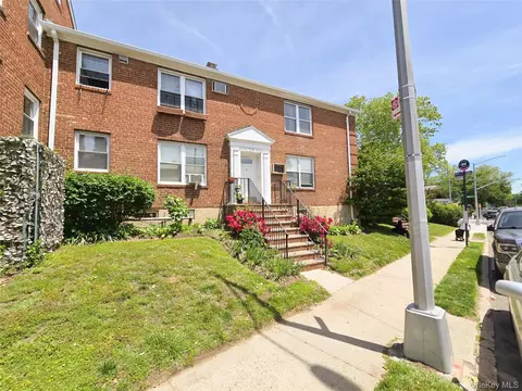 172-09 Crocheron Ave #C1, Flushing, NY 11358