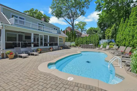 21 Soundview Dr, Eastchester, NY 10709