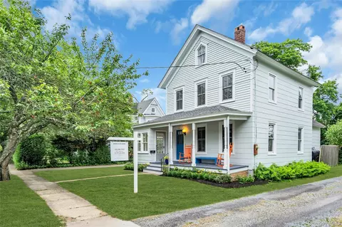 311 5th St, Greenport, NY 11944