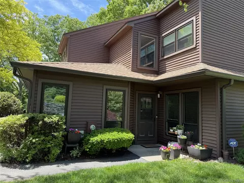 86 Woods Brooke Ter, Ossining, NY 10562