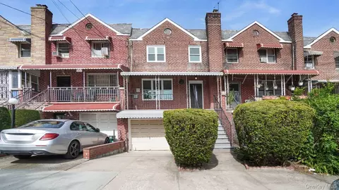 3304 Corsa Ave, New York, NY 10469