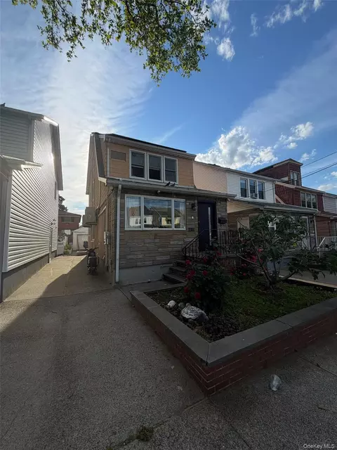 59-22 Parsons Blvd, New York, NY 11365