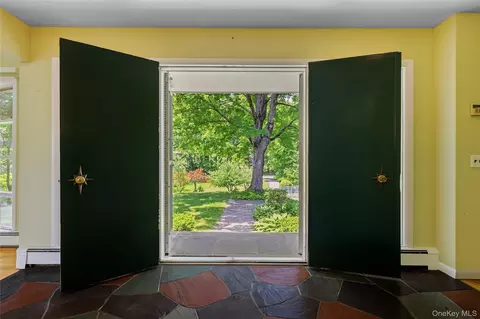 Entry Way - 110 Morningside Dr, Ossining, NY 10562 photo 1 of 1