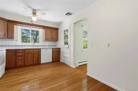Kitchen - 110 Morningside Dr, Ossining, NY 10562 photo 1 of 3
