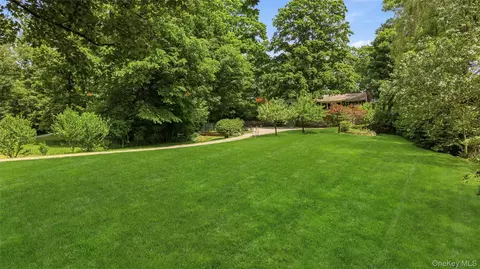 Exterior - 110 Morningside Dr, Ossining, NY 10562 photo 3 of 7