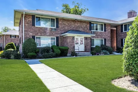 294 Edmunton Dr #K19, North Babylon, NY 11703