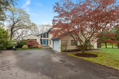 38 Westerly Ln, Mount Pleasant, NY 10594