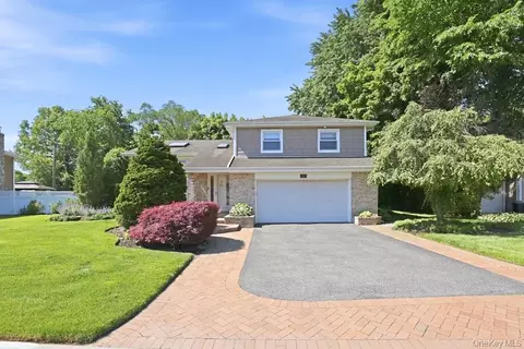 36 Harriet Dr, Syosset, NY 11791