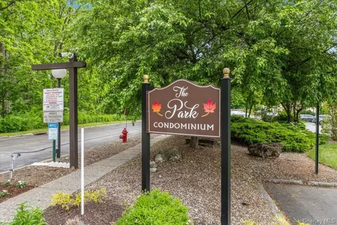 8 Loudon Dr #13, Fishkill, NY 12524