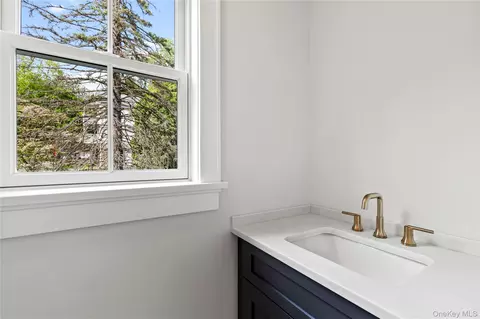 Bath - 86 B Maple Ave, Rye, NY 10580 photo 1 of 5