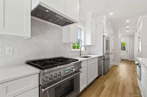 Entry Way - 86 B Maple Ave, Rye, NY 10580 photo 1 of 4