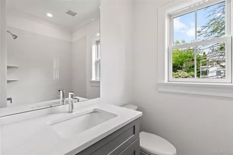 Bath - 86 B Maple Ave, Rye, NY 10580 photo 3 of 5