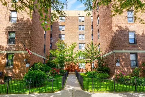 65-35 108 St #D5, New York, NY 11375