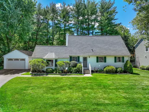 11 Overlook Rd, Greenburgh, NY 10502