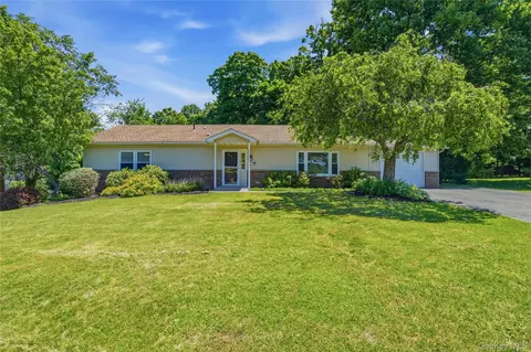 21 Maine Dr, Newburgh, NY 12550