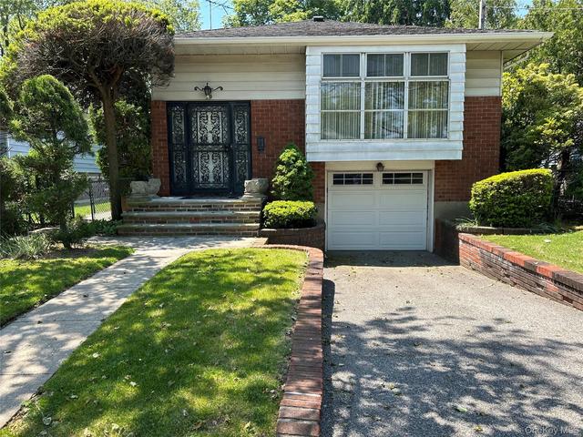 79 Marcus Ave, North Hempstead, NY 11040