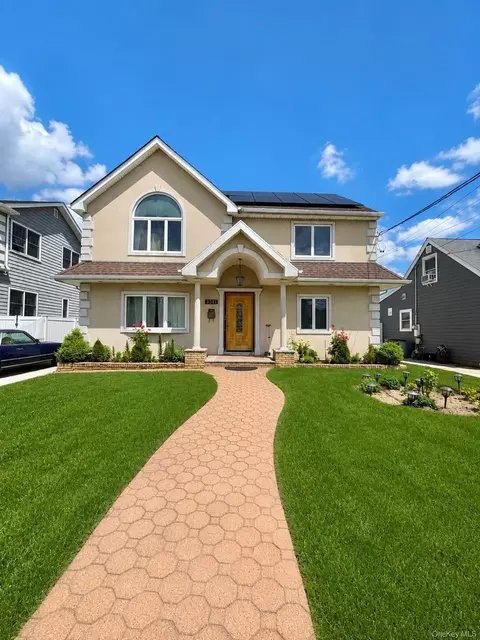 3311 2nd St, Oceanside, NY 11572