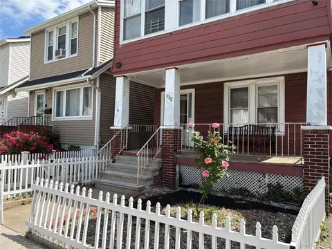 1712 Jarvis Ave, New York, NY 10461