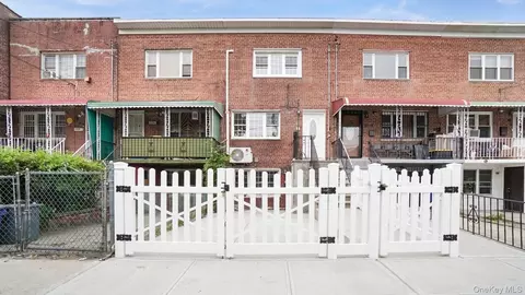3343 Mickle Ave, New York, NY 10469