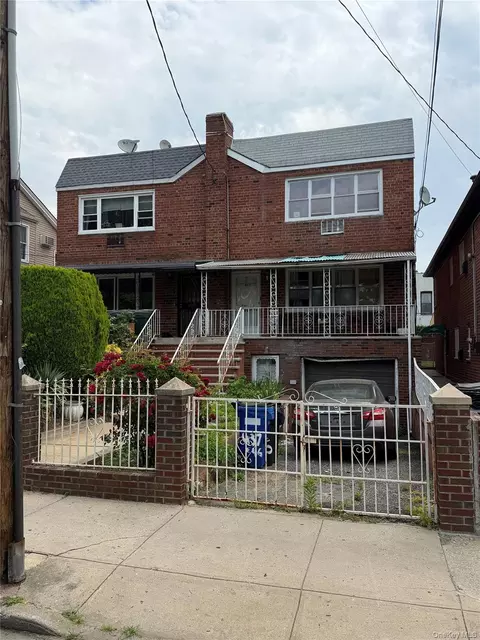 437 E 46th St, Brooklyn, NY 11203