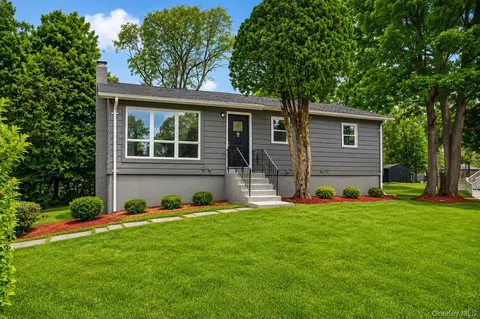 Exterior - 4 Maple Ln, Monroe, NY 10950 photo 2 of 5