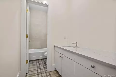 Bath - 4103 Corner St, Ramapo, NY 10977 photo 2 of 2