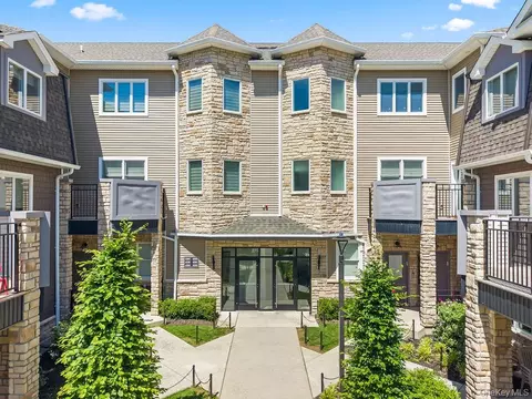 4103 Corner St, Ramapo, NY 10977