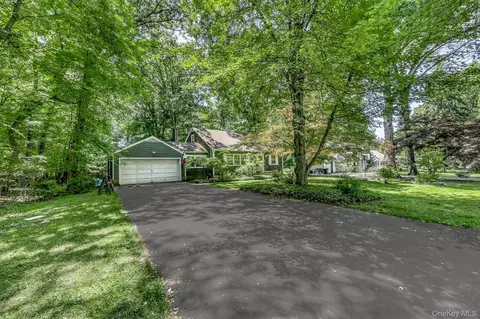 3 Woodland Pl, Ramapo, NY 10952