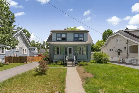 8 Mildred Ave, Poughkeepsie, NY 12603