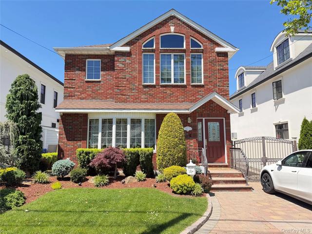 16211 12th Rd, Whitestone, NY 11357