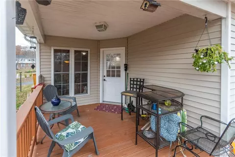 Exterior - 181 David Dr, Poughkeepsie, NY 12601 photo 4 of 11