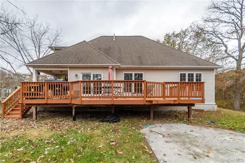 Exterior - 181 David Dr, Poughkeepsie, NY 12601 photo 9 of 11