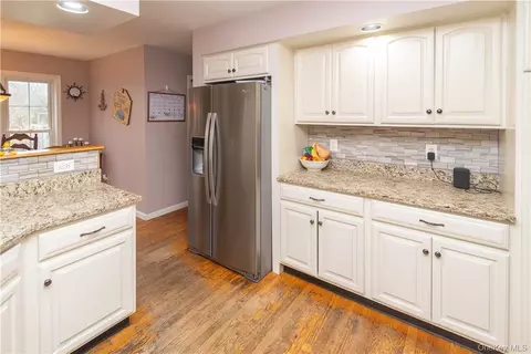 Kitchen - 181 David Dr, Poughkeepsie, NY 12601 photo 4 of 4