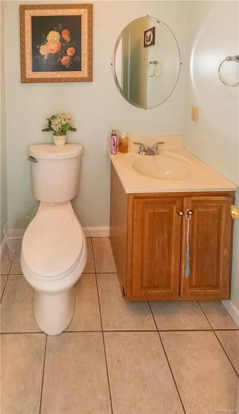Bath - 181 David Dr, Poughkeepsie, NY 12601 photo 1 of 4