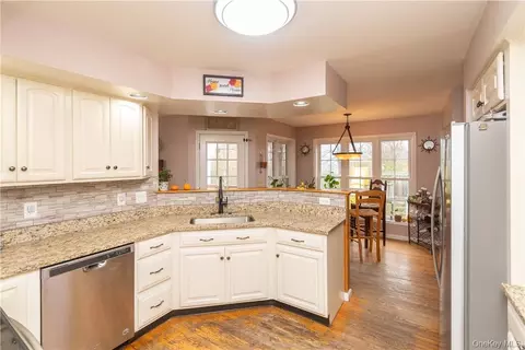 Kitchen - 181 David Dr, Poughkeepsie, NY 12601 photo 1 of 4