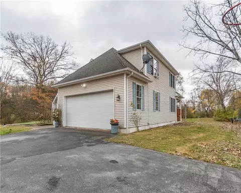 Exterior - 181 David Dr, Poughkeepsie, NY 12601 photo 3 of 11