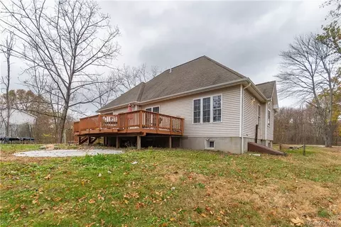Exterior - 181 David Dr, Poughkeepsie, NY 12601 photo 7 of 11